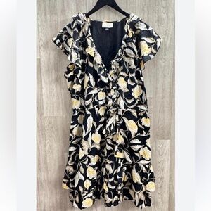 Universal Thread Black Floral Button-Up Shirt with Yellow and White Blooms